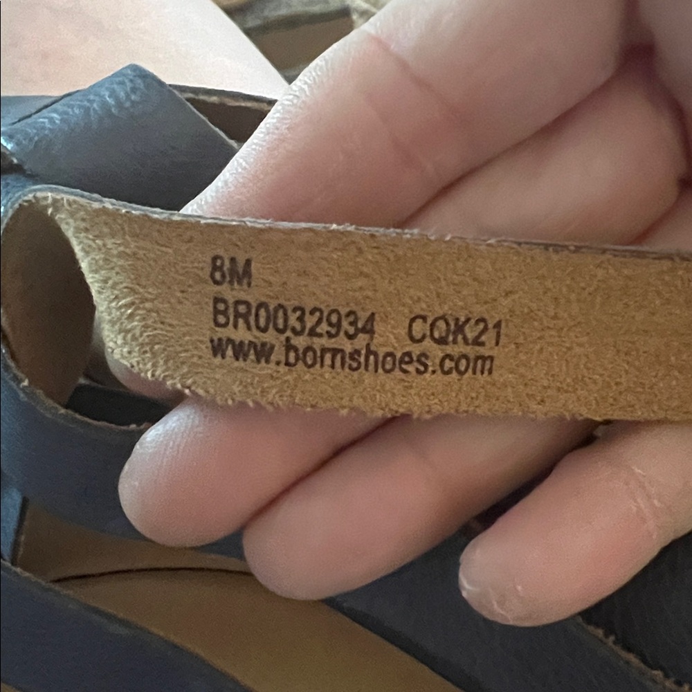Born Iwa Woven navy sandals in like new condition. Wrong size bought - Picture 2 of 5